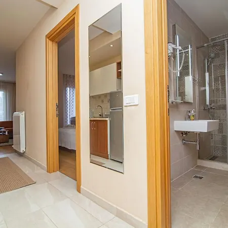 - Kalman Gold Apartment